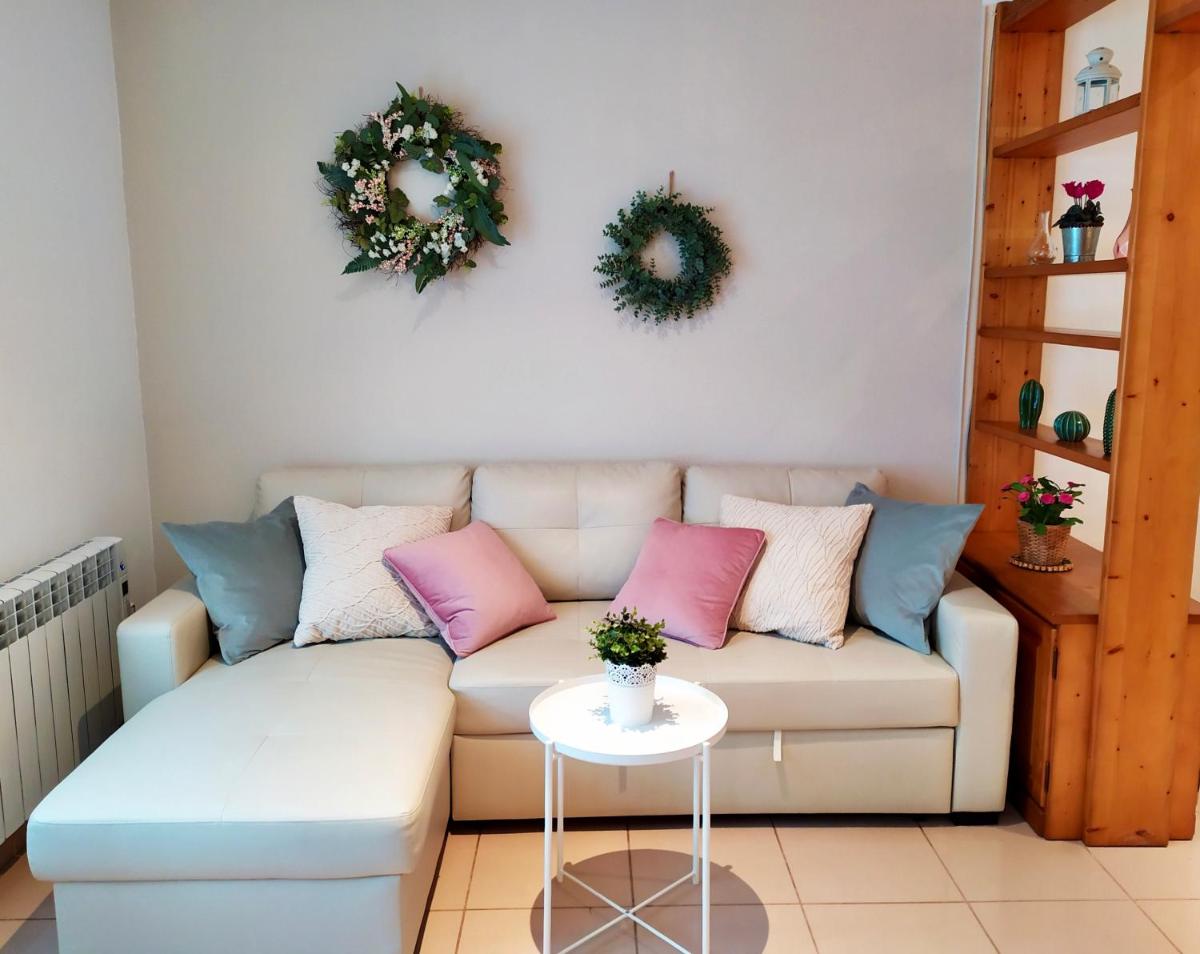 Las Tres Sorores - Housity