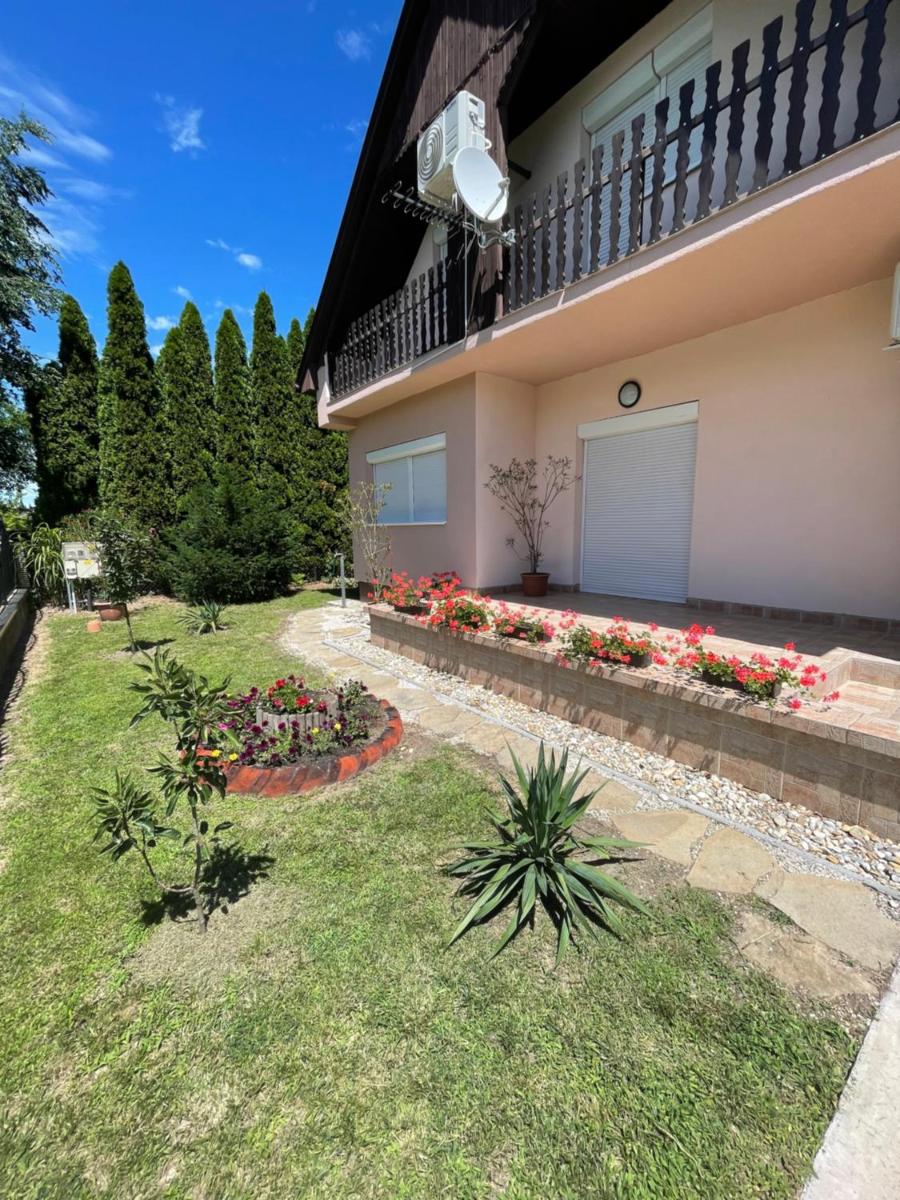 Betti - Housity