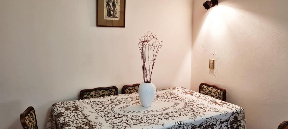REST HOUSE Casa familiar - garage - TV - WiFi - 2 dormitorios - Living-comedor - Cocina - Lavadero - Patio con parrilla - Alquiler temporario - Housity