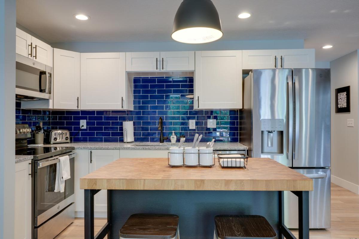 Wyandotte Way - Comfy and Fun, Fam-Friendly Suite - Housity