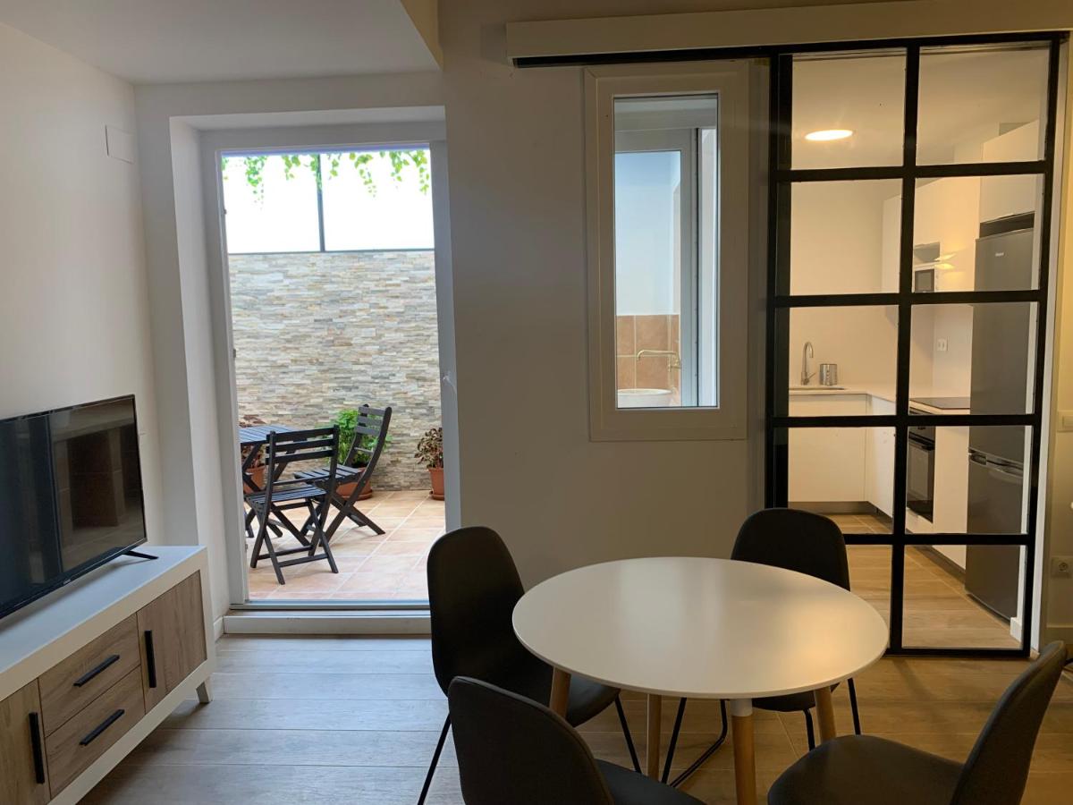 Patio Port Serrallo - Housity