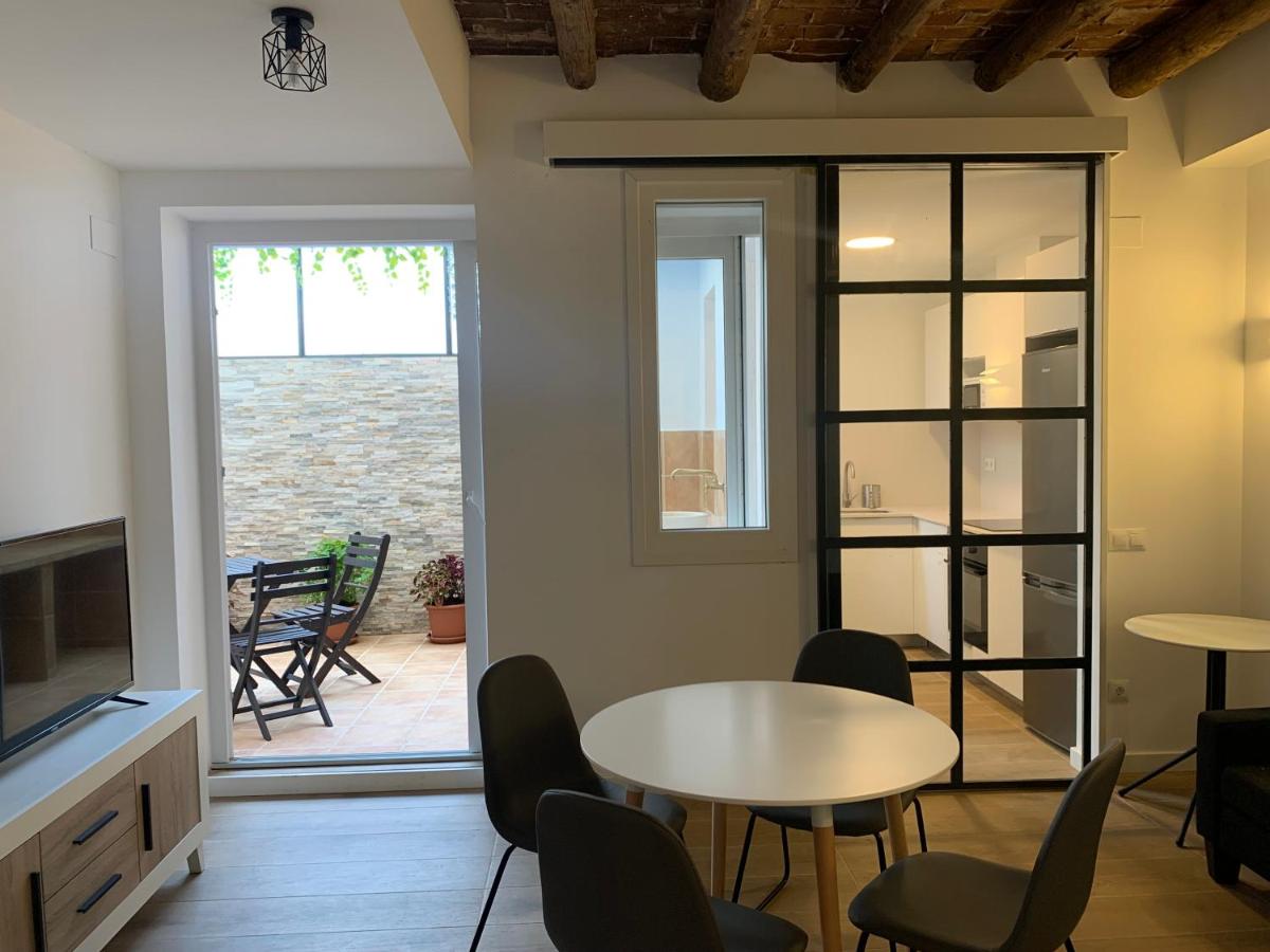 Patio Port Serrallo - Hizvo
