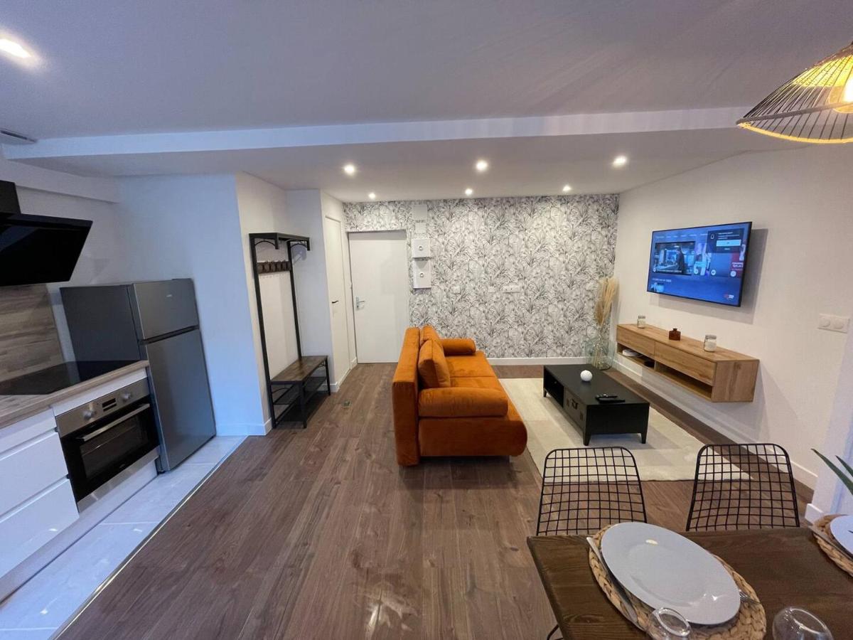 Le Jardin Niortais - Hyper centre- proche gare - Paisible - Grand Jardin privé, WIFI HD -NETFLIX - Housity