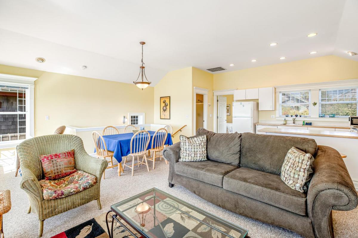 Applegate House - Housity