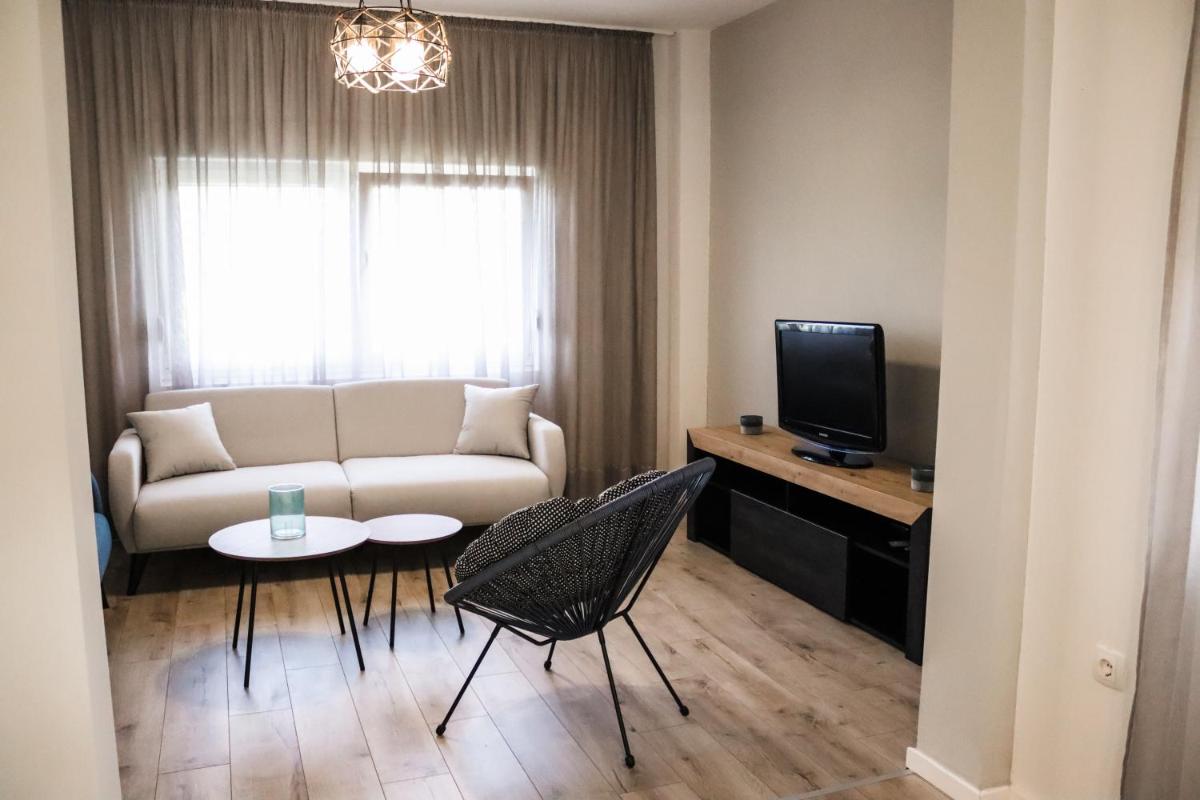 Sunny House - Housity