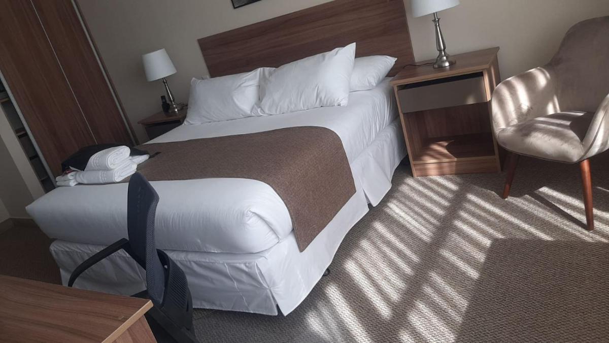 Hotel Gloria Calacoto - Housity