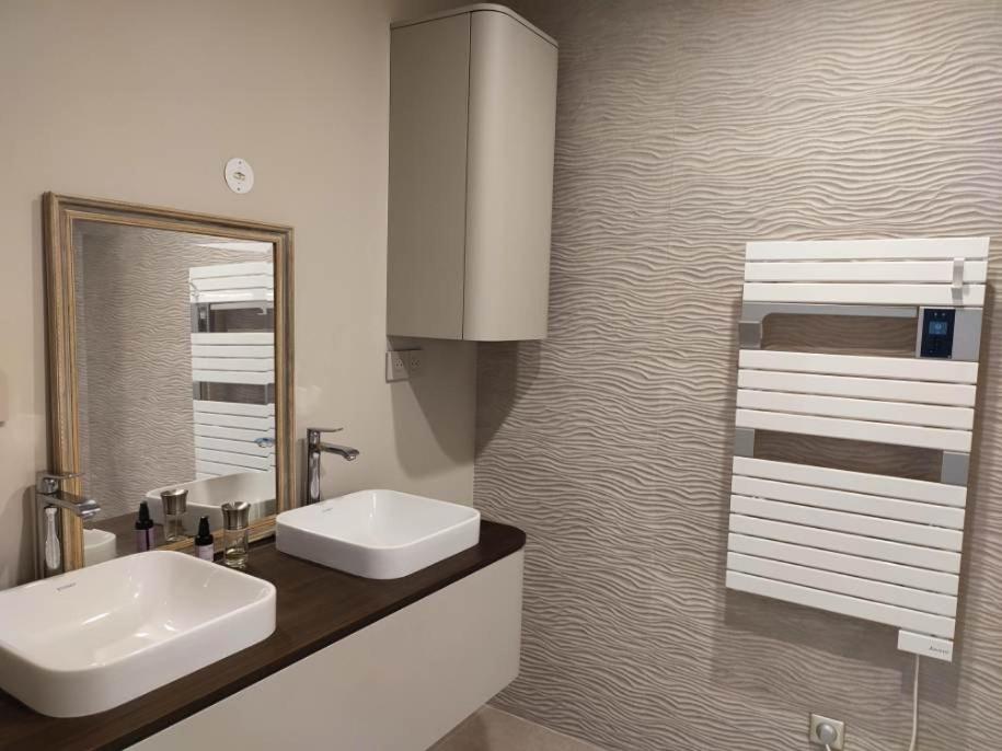 Suitetrails - Magnifique villa sur jardin de ville et jacuzzi