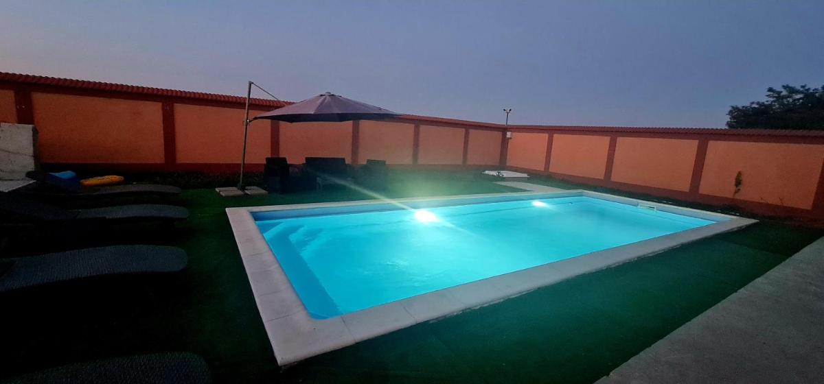 Rebeth Villa-Vila moderna cu piscina, langa Bucuresti - Housity