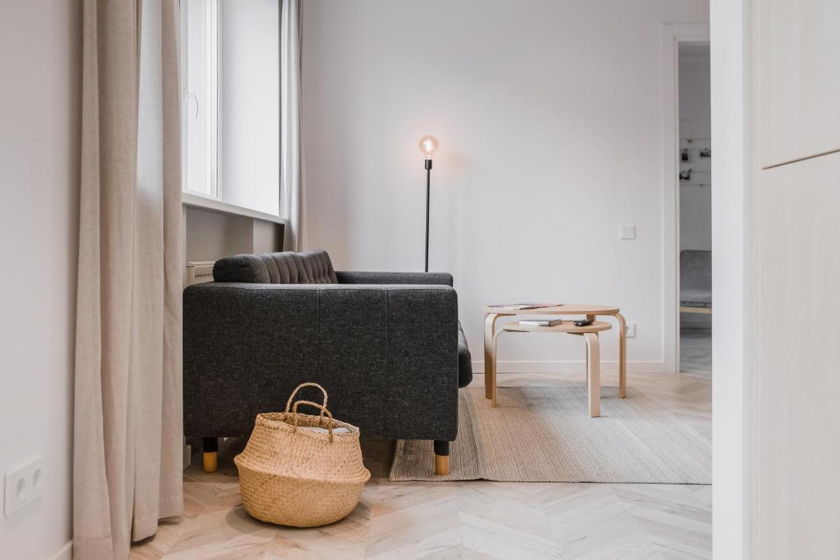 Central Apartment in Architectural Street - Hizvo