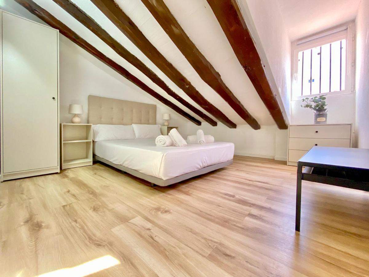 Charming Malasaña Attic - Housity