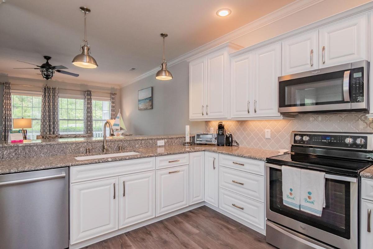 Marina 1 by Oak Island Accommodations - Housity