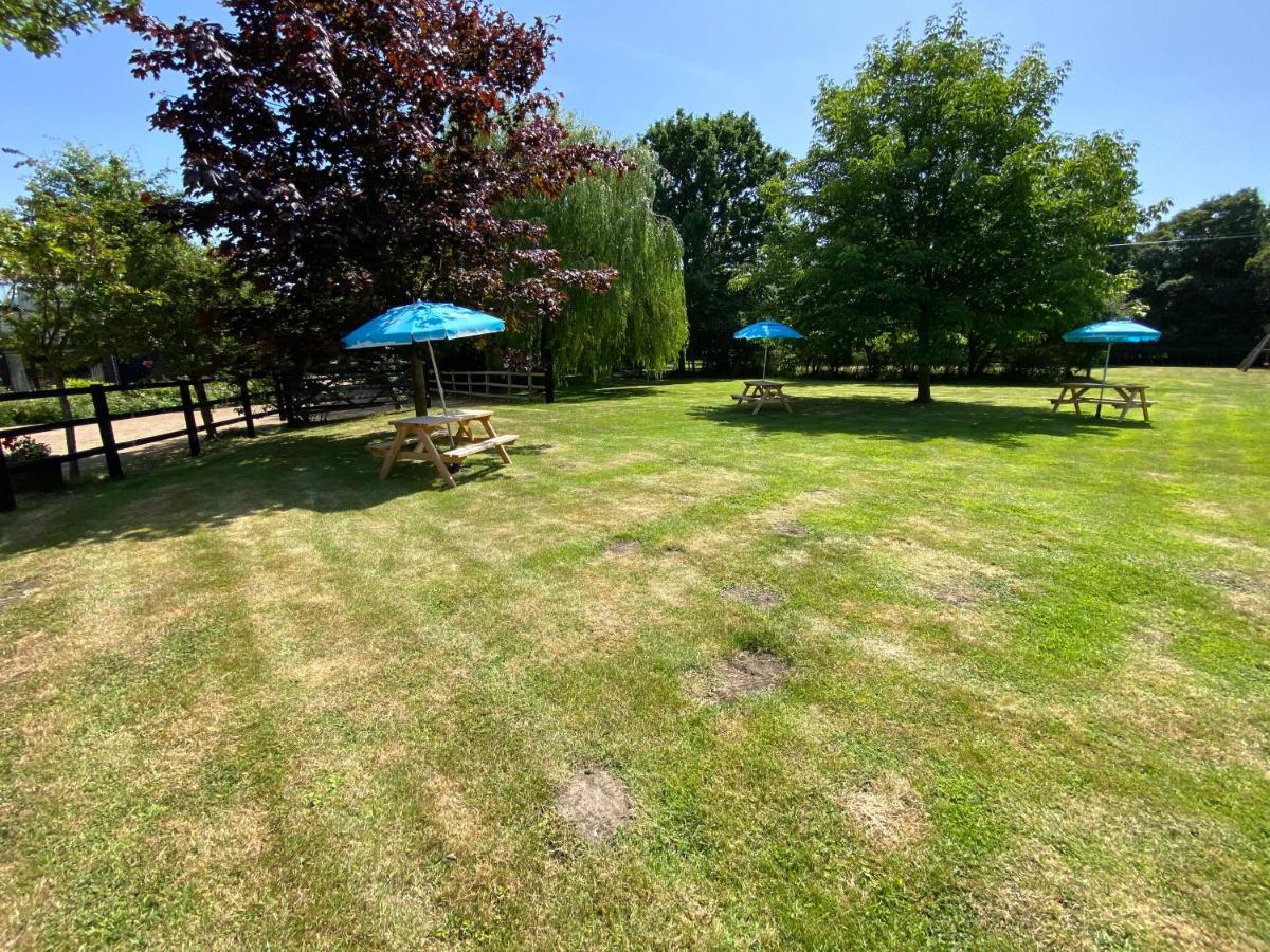 Brundish Suffolk Large 4-Bed Barn Stunning! - Housity