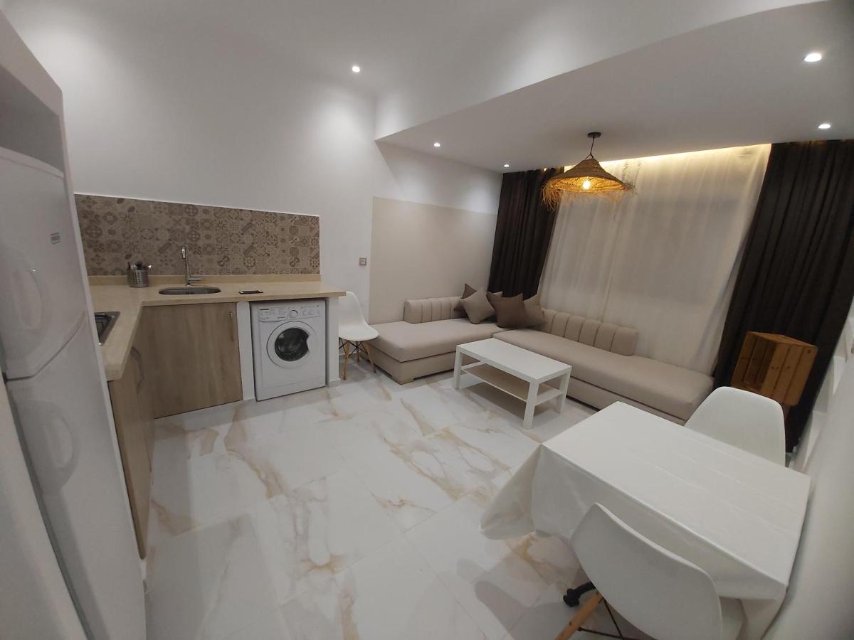 Piso céntrico y a pie de playa. - Housity