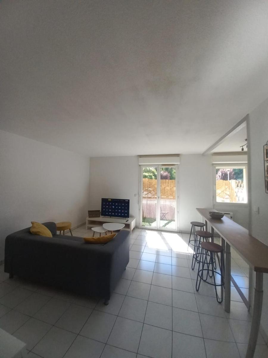 superbe T2 avec parking privé - Housity