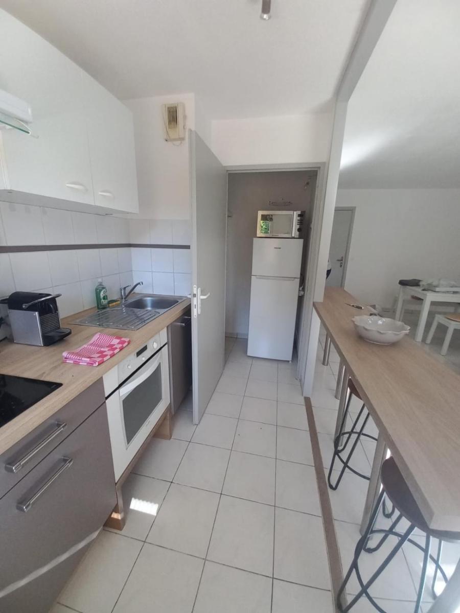 superbe T2 avec parking privé - Housity