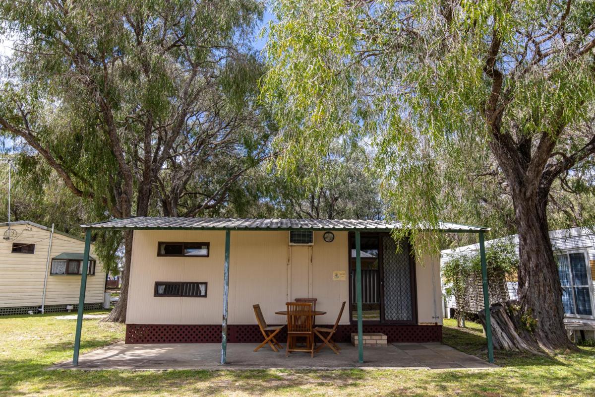 Lazy Days Caravan Park - Housity