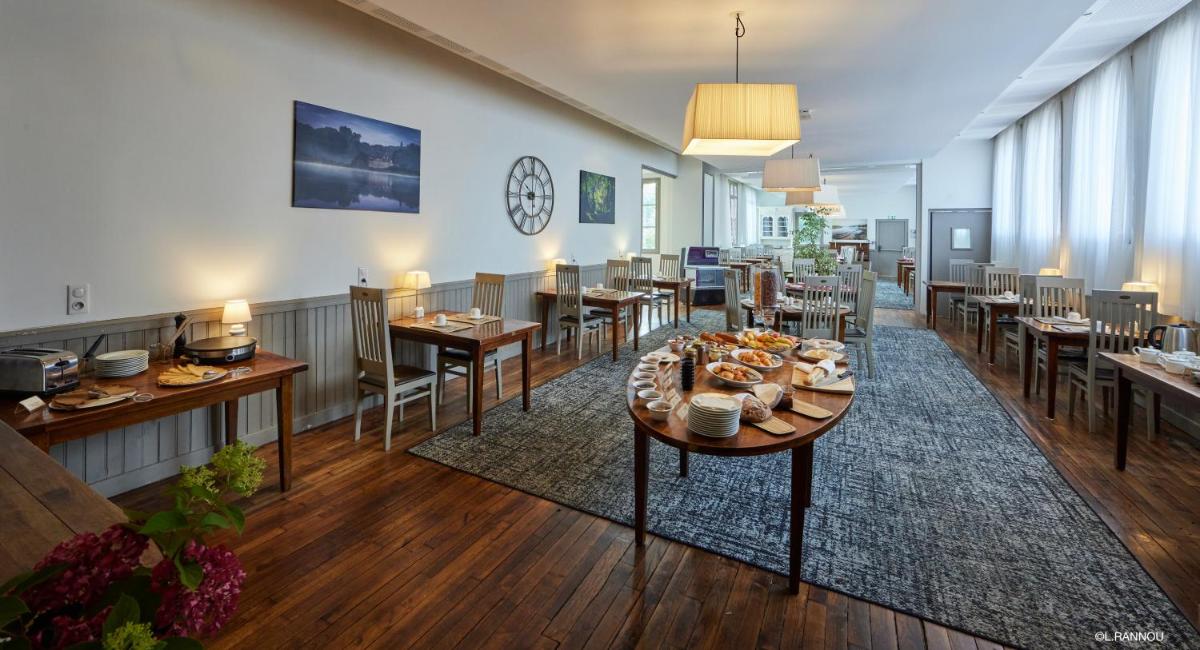 Logis Hotel, restaurant et spa Le Relais De Broceliande - Housity