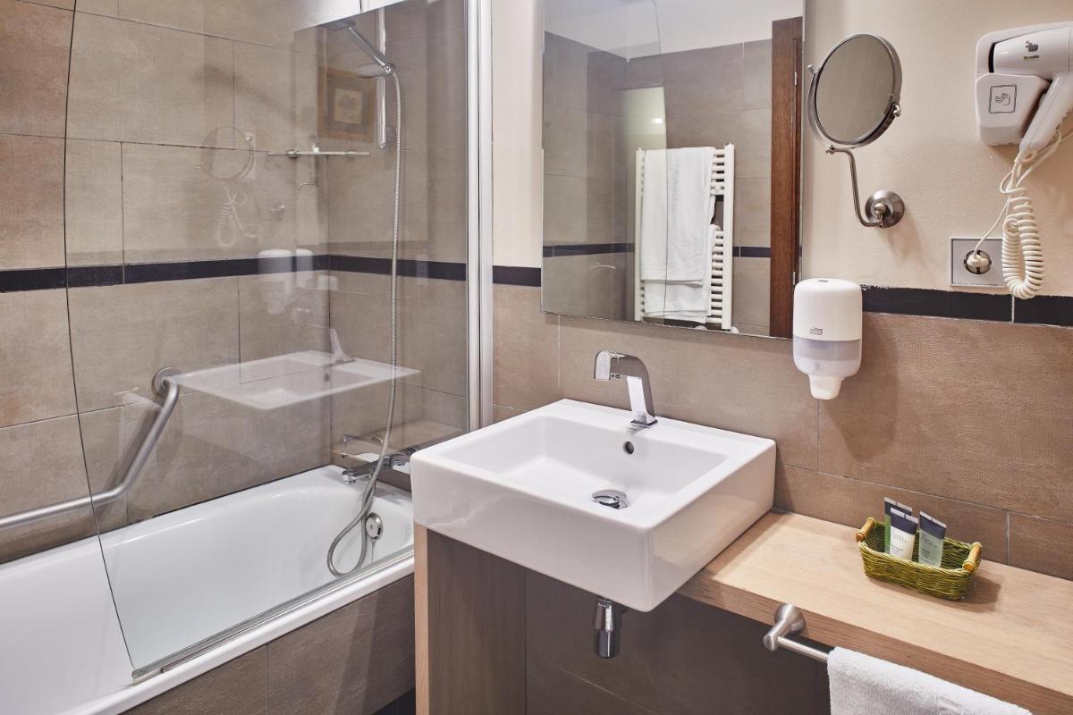 Un baño de Silken Ordesa