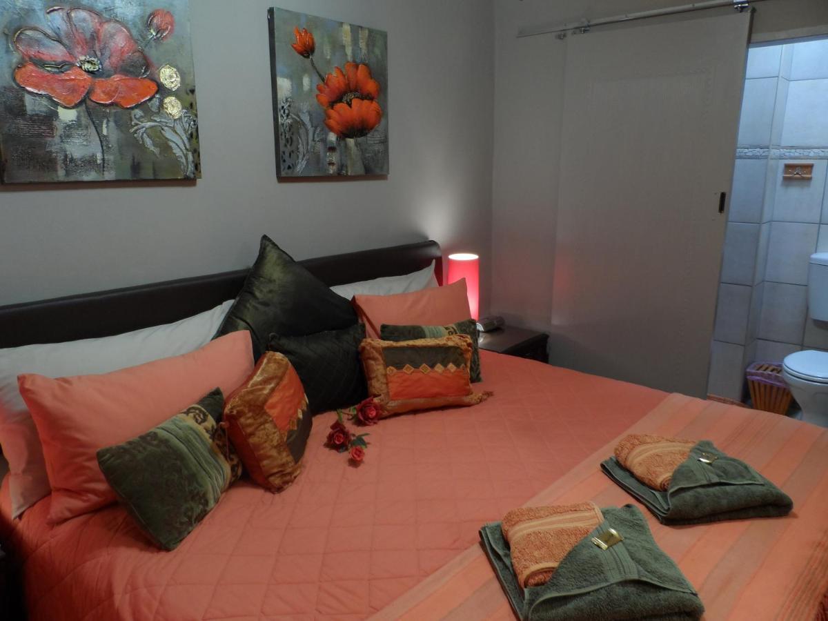 Family Apartment Bloemfontein Cherry Lane Self Catering and BB max 6 guests - Housity