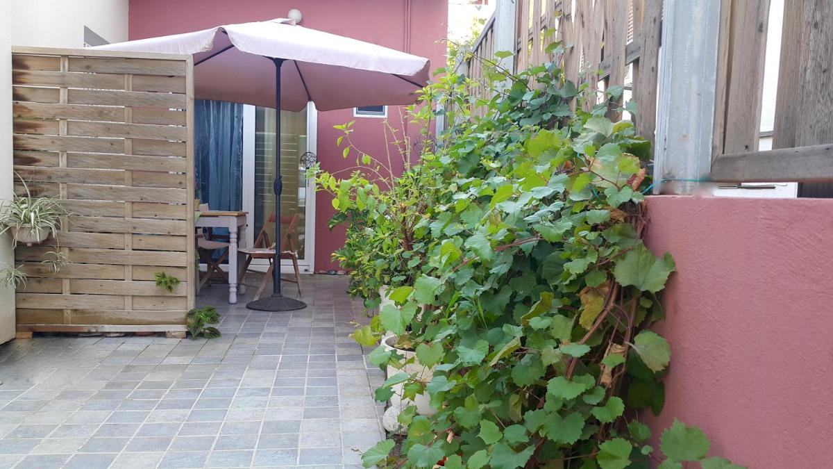 Xenia's Independent Studio Near OLD TOWN of Rodos. - Housity