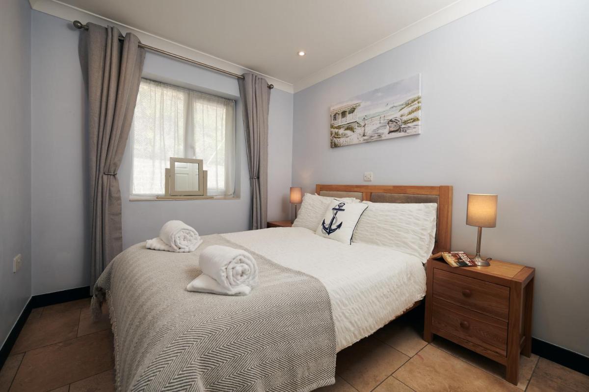 Cliff Haven- Spectacular sea views from balcony, pets go FREE - Housity