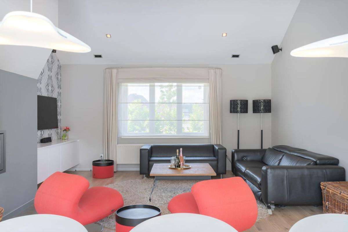 Ruime woning met grote omheinde tuin - Housity