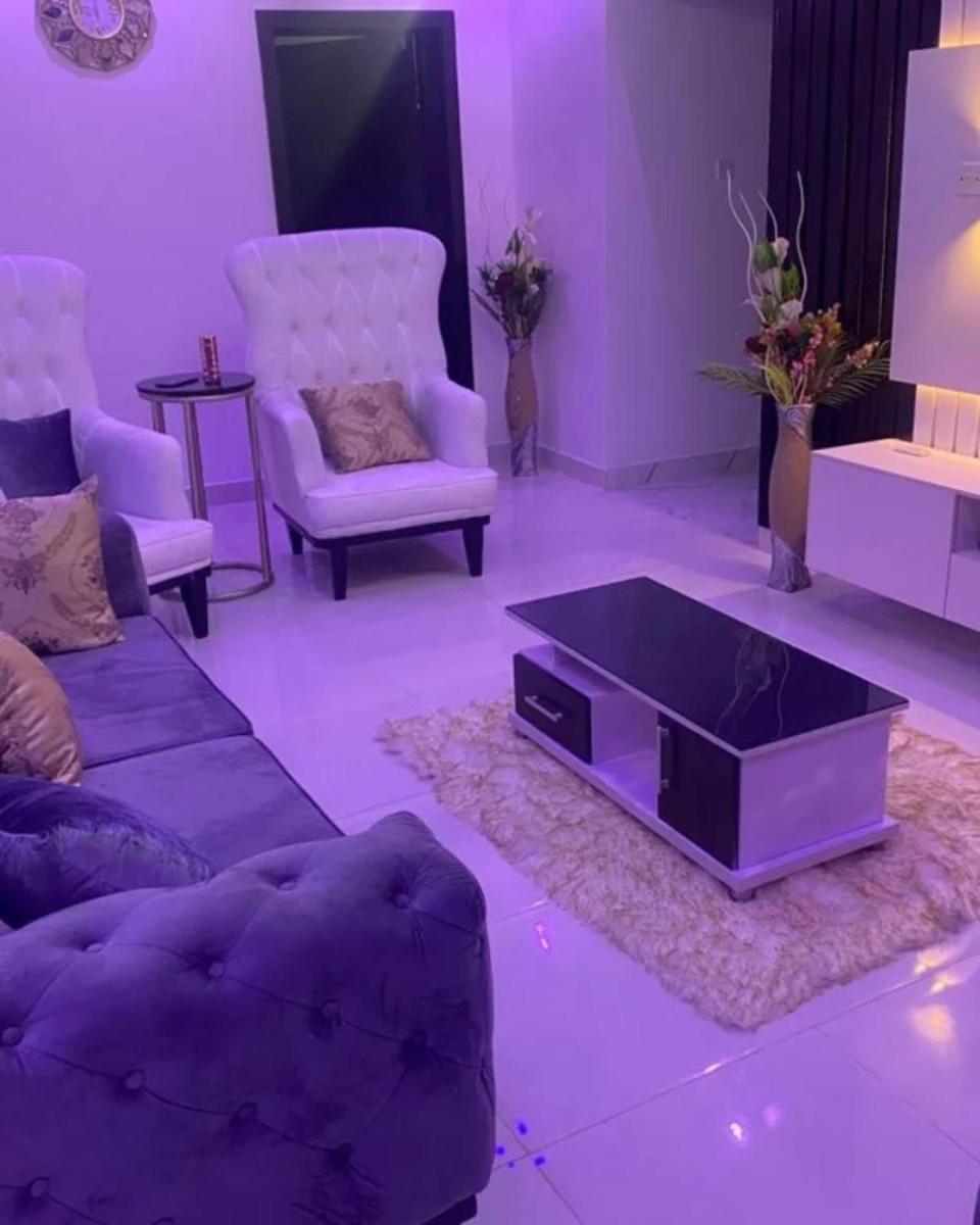 Immaculate 2-Bed Apartment in Lekki Ajah - Housity