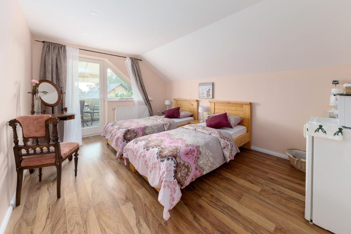 Apartma Summer Garden - Housity