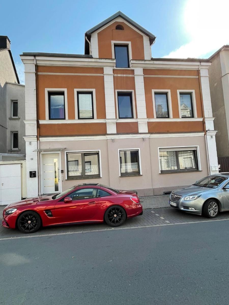 Ferienwohnung Neheim mit Dennis und Alexander Alexander mit Klimaanlage - Housity