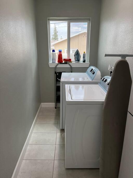 Comfortable Suite with private entrance & private bathroom - Housity