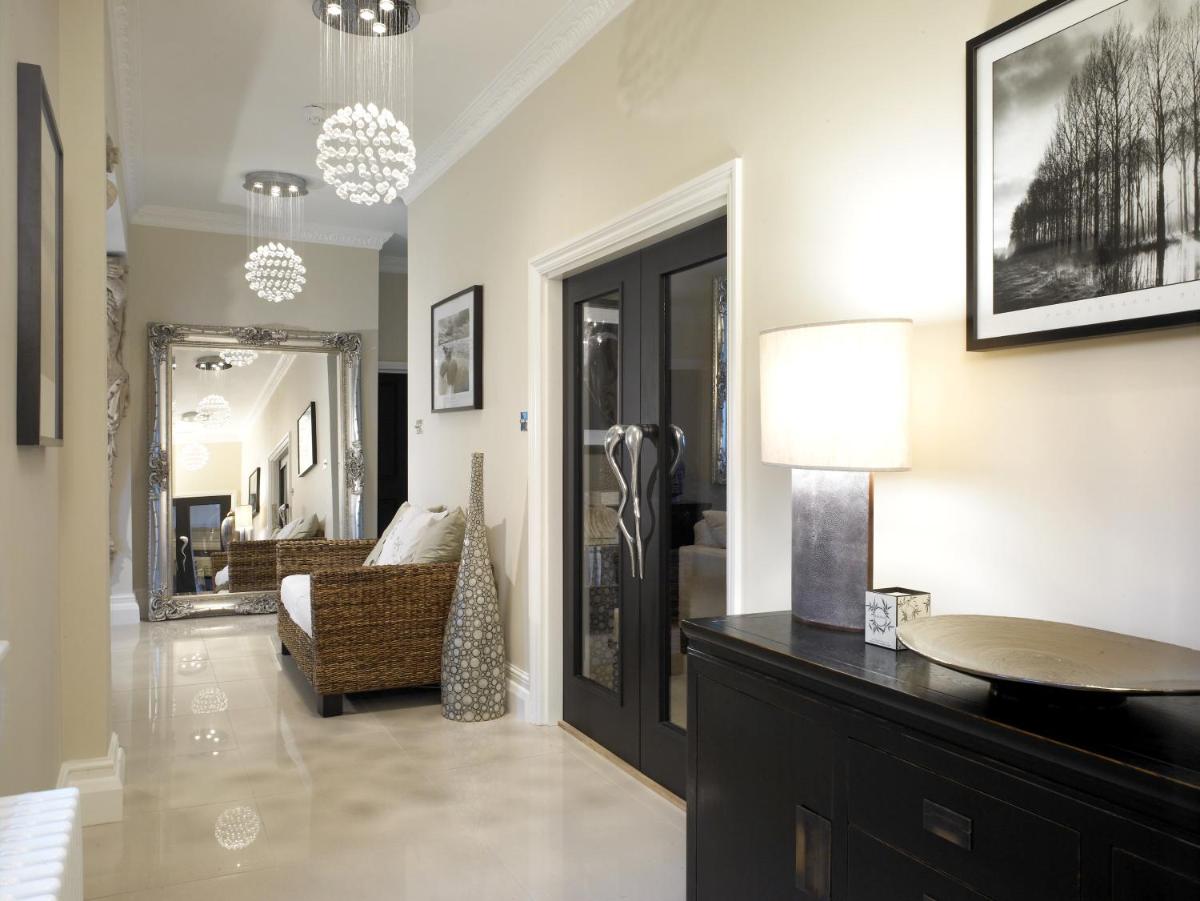 Windfalls Boutique Hotel - Housity