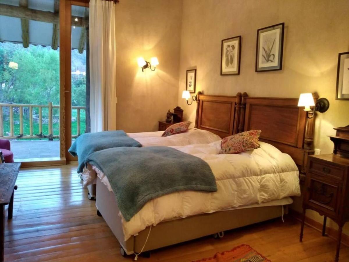 Inviting 10-Bed Villa in Urubamba Cusco Peru - Housity