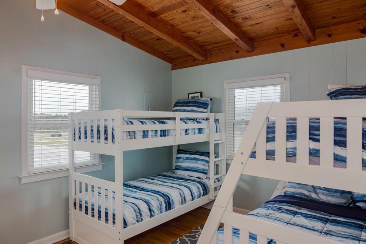 Salt Life by Oak Island Accommodations - Housity