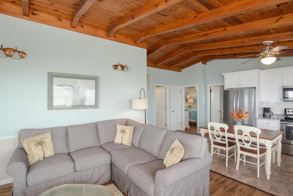 Salt Life by Oak Island Accommodations - Housity