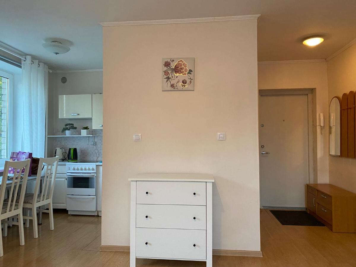 Lovely condo with free parking on premises - Housity