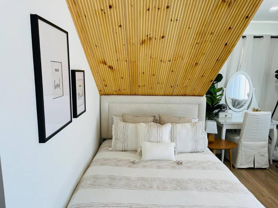 Stylish Cozy one bedroom studio with free parking - Housity