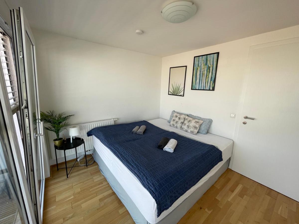 ECA Rooftop Live - Private Rooms & Serviced Apartments - Housity