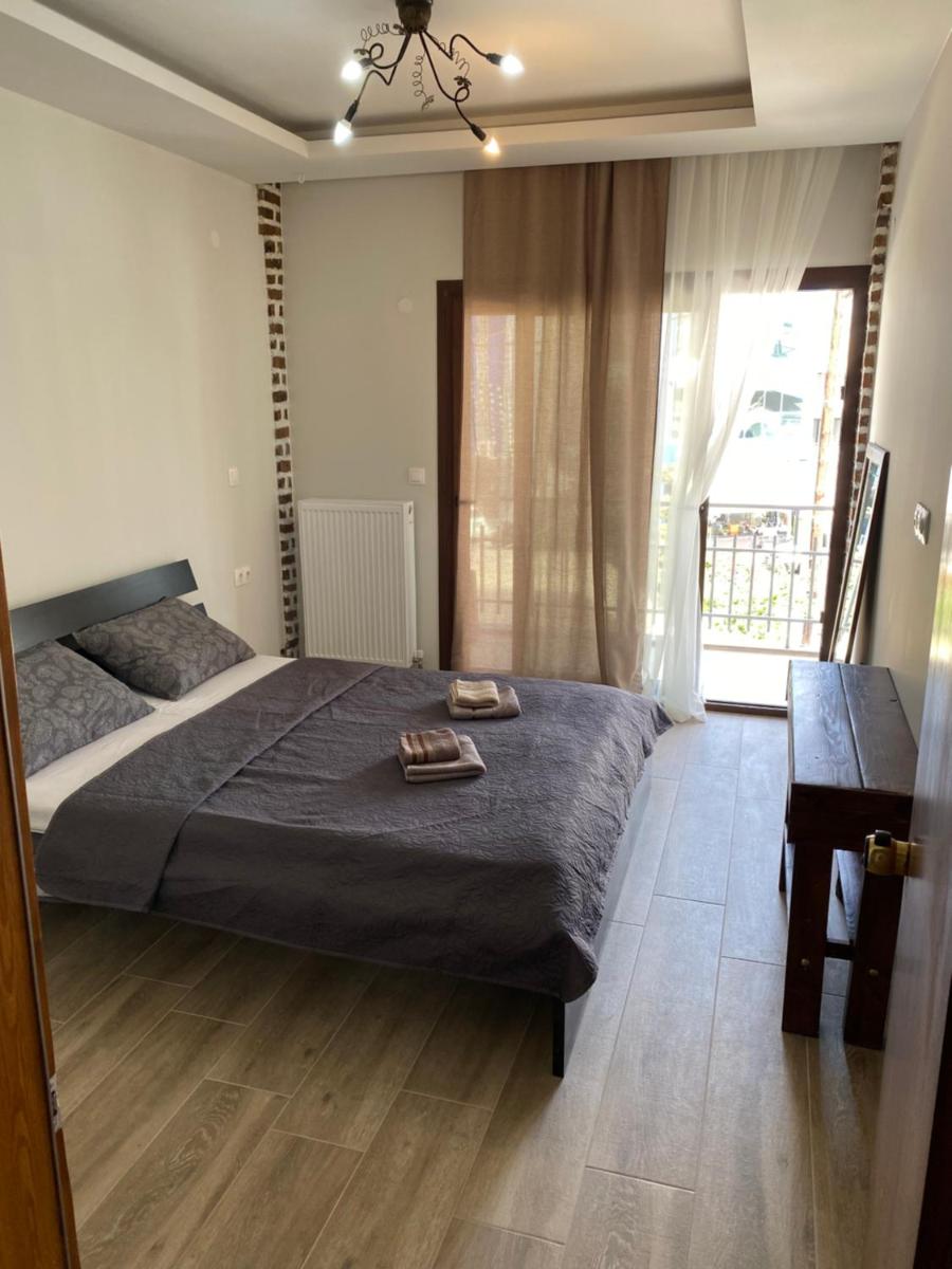 TM Apartment No 1 - Rustic Style - Housity