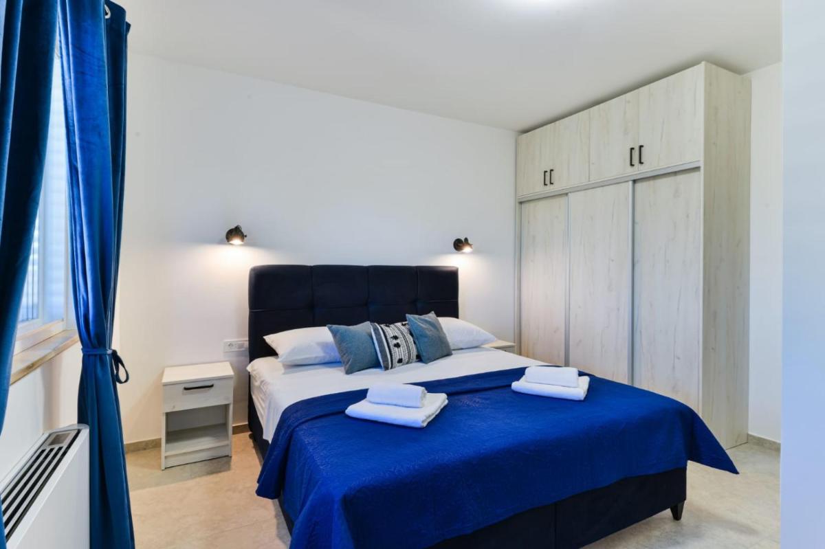 Luxury villa with pool,jacuzzi and sauna03 - by TA Leut Agency - Housity