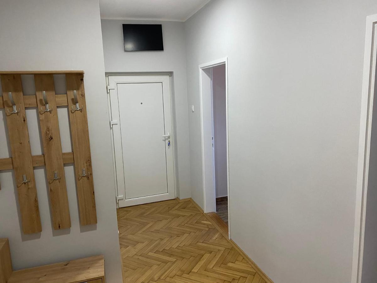 Apartman Čelarevo centar - Housity