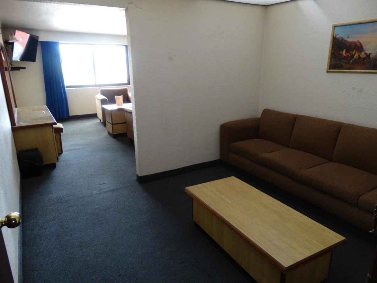 Hotel Lerma - Housity