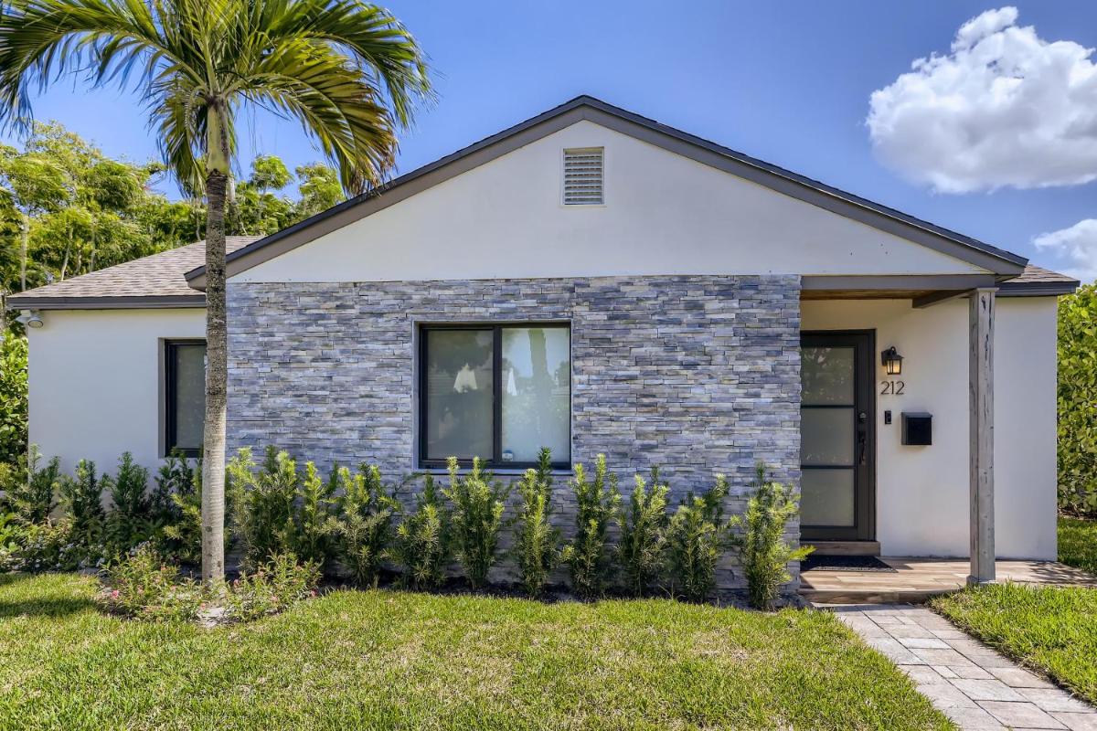 Cortez Bungalow, 3 Bd 2 Ba, private pool - Housity