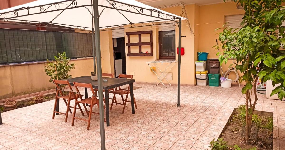Domumontegrappa - Appartamento indipendente con giardino - Sestu - Housity
