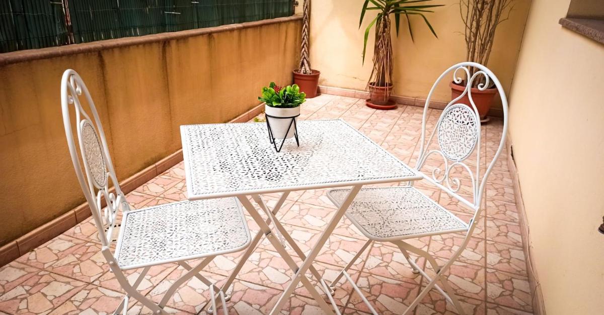 Domumontegrappa - Appartamento indipendente con giardino - Sestu - Housity