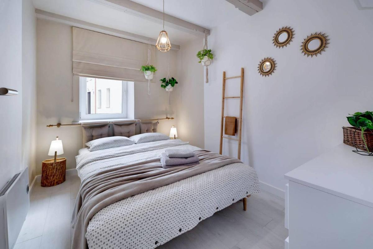 CZAS NA GÓRY Jedlina-Zdrój. Apartament na 5 - Housity