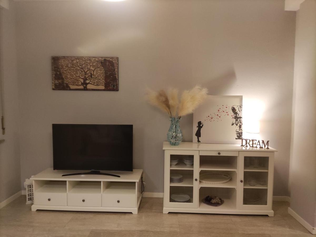 La Casa Bianca - Housity