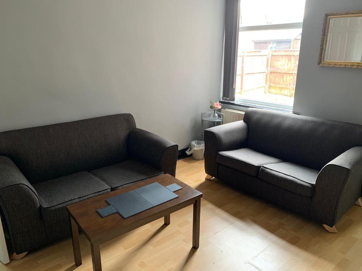 Ovington Grove 1 free parking fully equipped kitchen 3 bedrooms Netflix - Housity