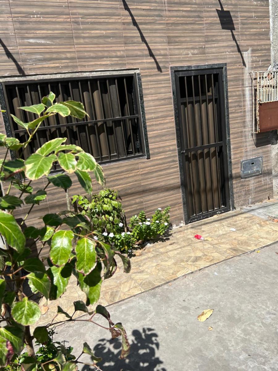 Casa 2 Quartos na Praia de Itapuã com Ar - Housity