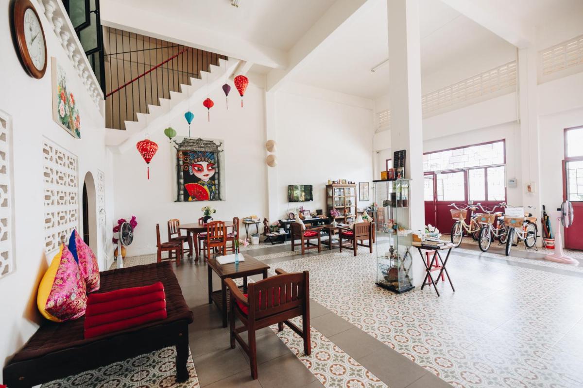 Sleeper House - Housity