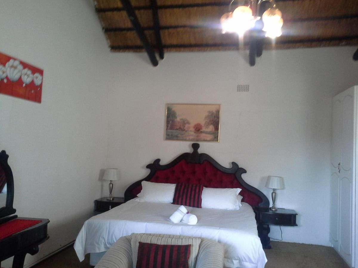 Naleli Guest House - Housity